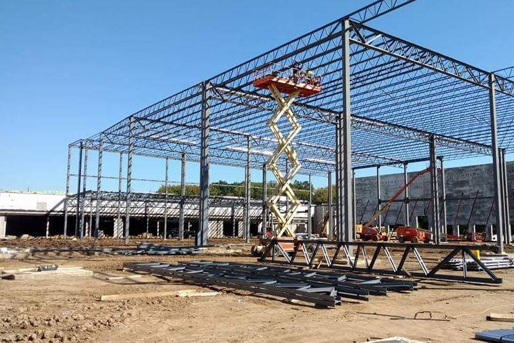 Fabrication et installation d'une structure d'acier_entrepot alimentaire commercial Driscoll_Groupe AESP